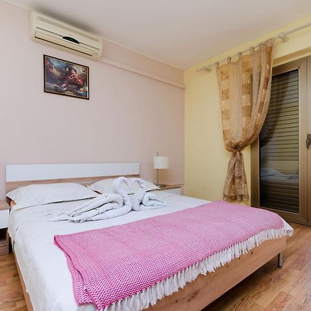 Apartments Zeljka Mundanije エクステリア 写真