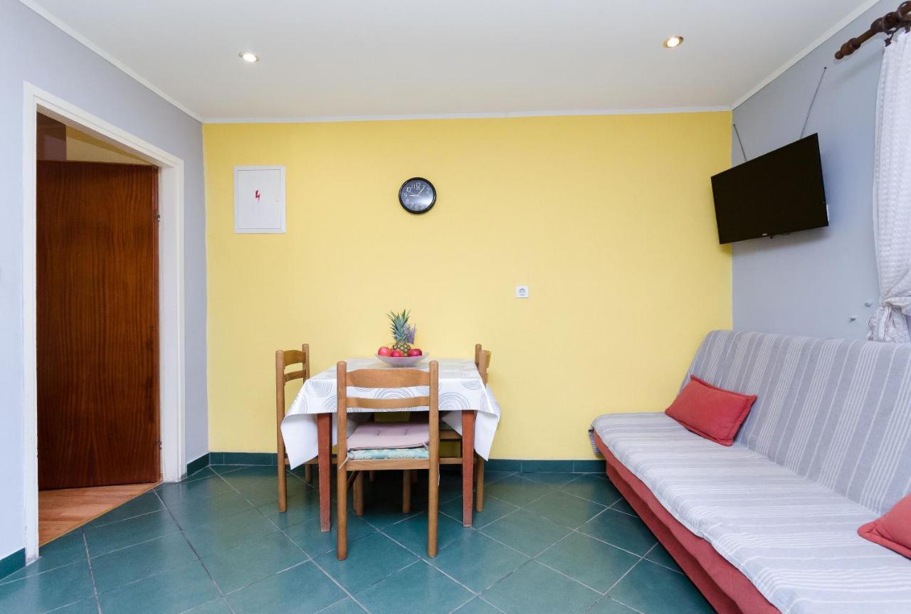 Apartments Zeljka Mundanije エクステリア 写真