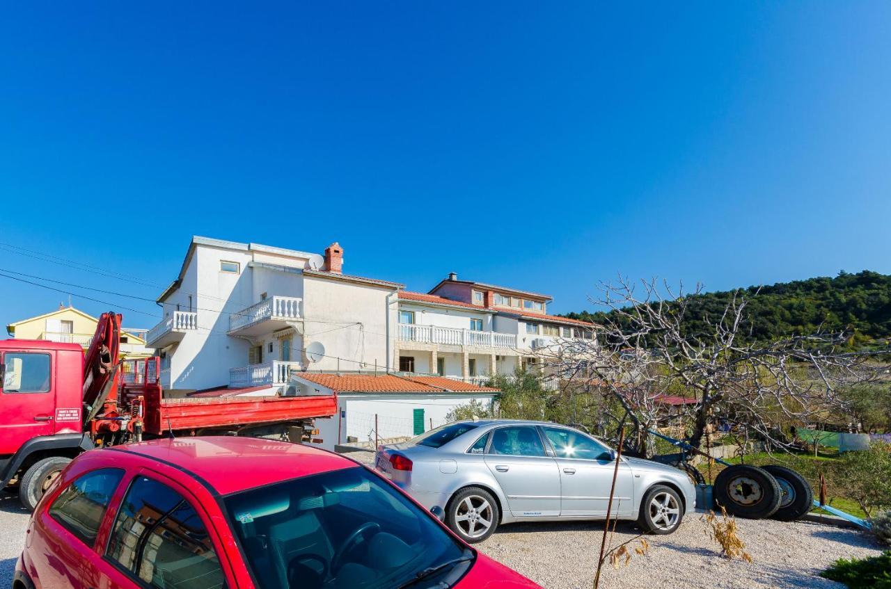 Apartments Zeljka Mundanije エクステリア 写真