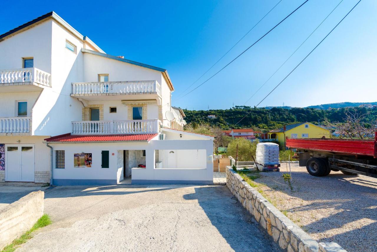 Apartments Zeljka Mundanije エクステリア 写真