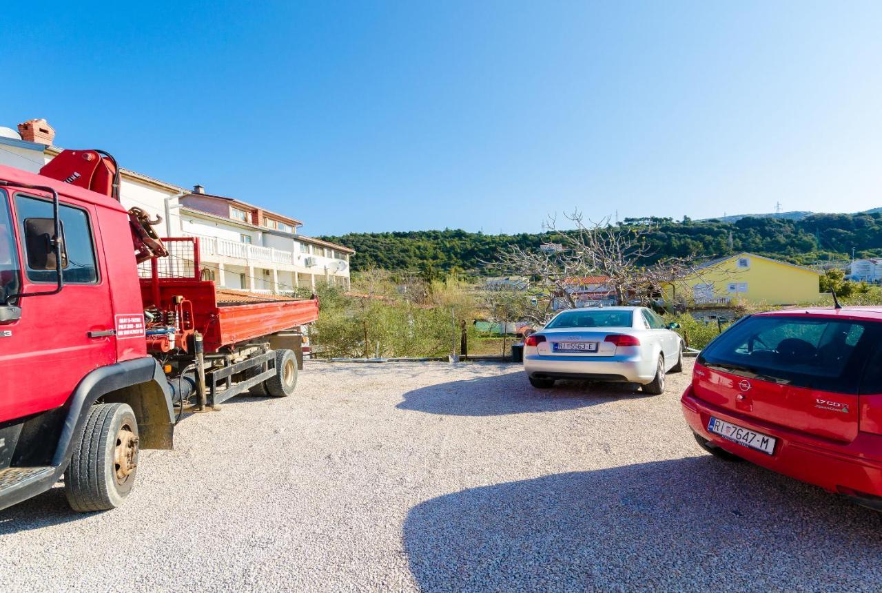 Apartments Zeljka Mundanije エクステリア 写真