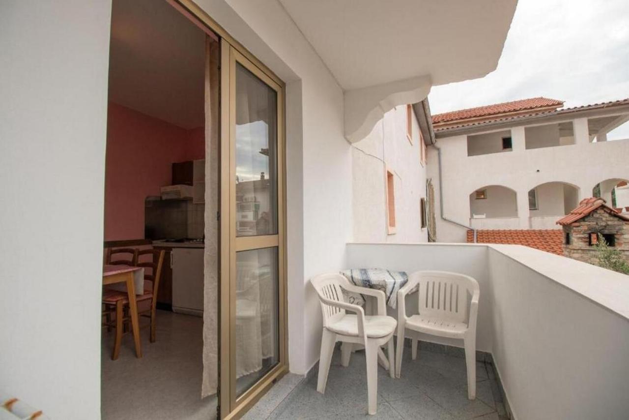 Apartments Zeljka Mundanije エクステリア 写真