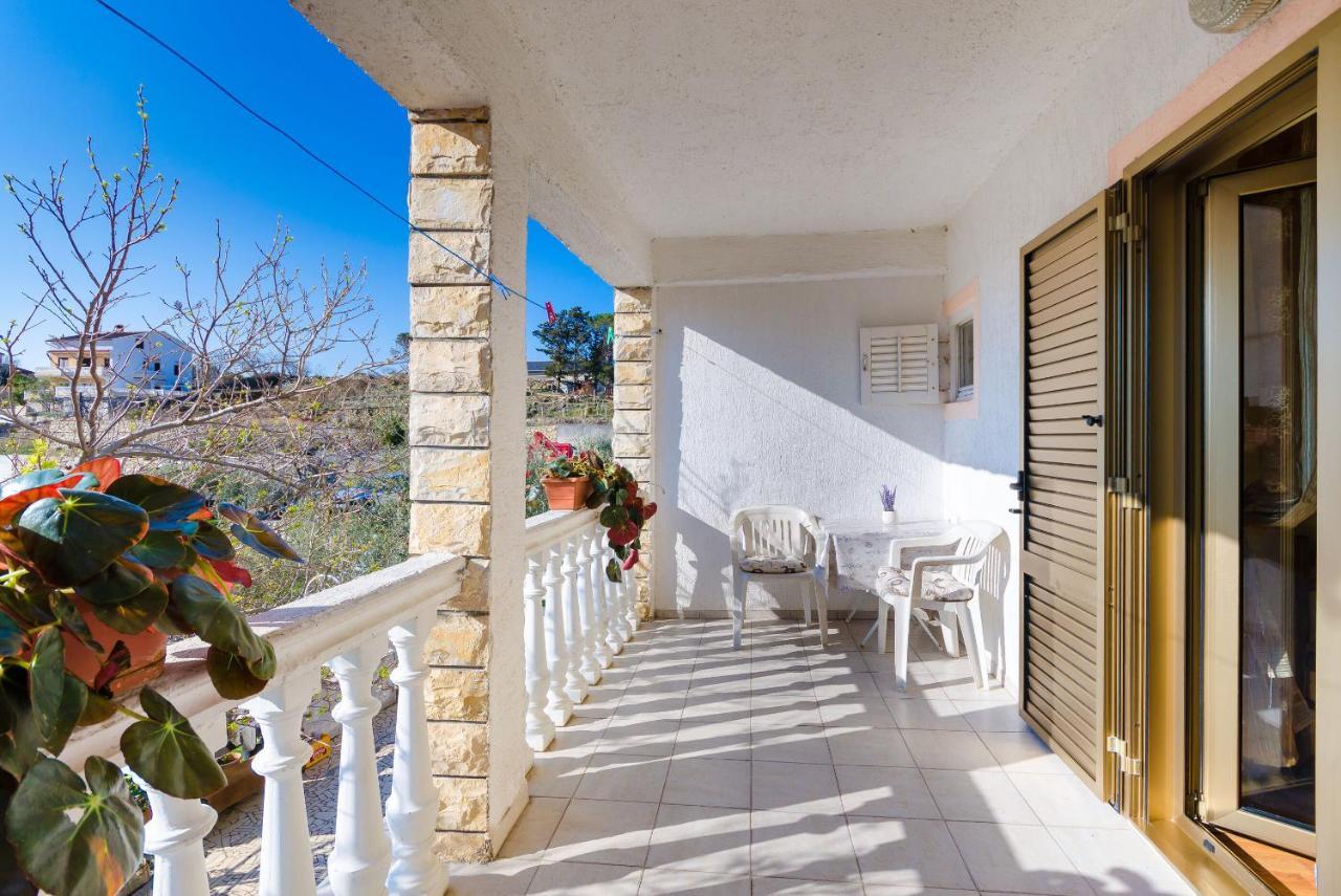 Apartments Zeljka Mundanije エクステリア 写真